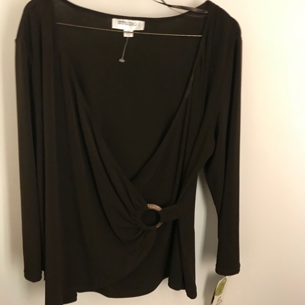 Women’s crossover top